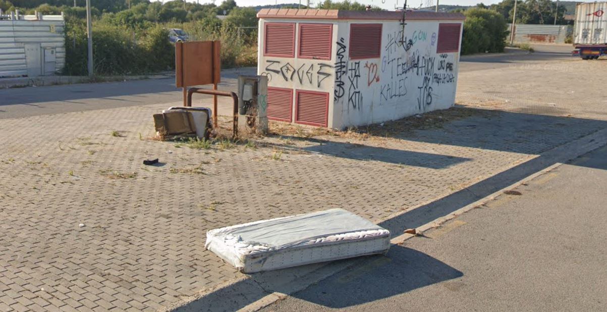 Residus al carrer Xipre de POIMA