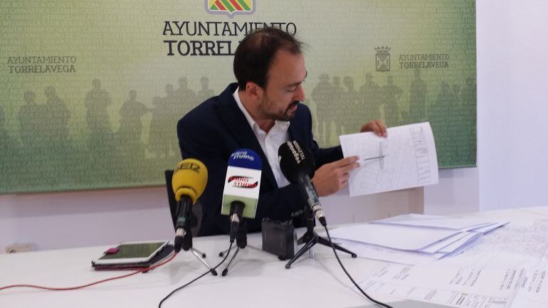 Javier López Estrada en rueda de prensa