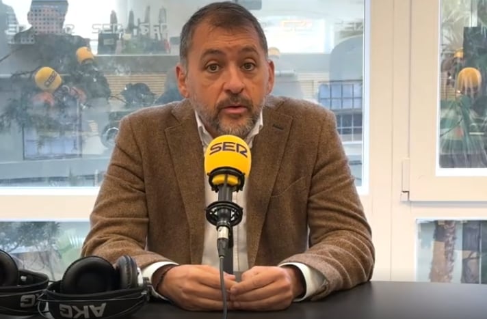 José Manuel Bermúdez, alcalde de Santa Cruz de Tenerife, en los estudios de Radio Club Tenerife