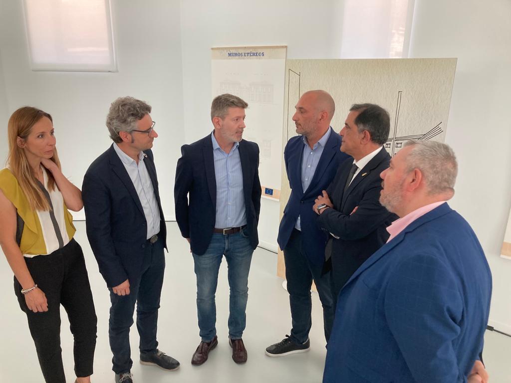 El alcalde, José Antonio Serrano, y varios concejales del equipo de Gobierno local visitan la remodelada Cárcel Vieja de Murcia