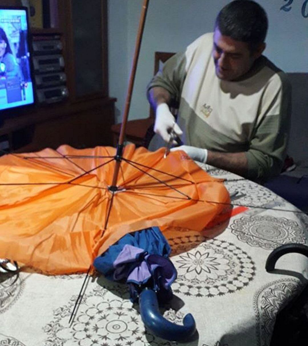 Mascarillas con tela de paraguas 