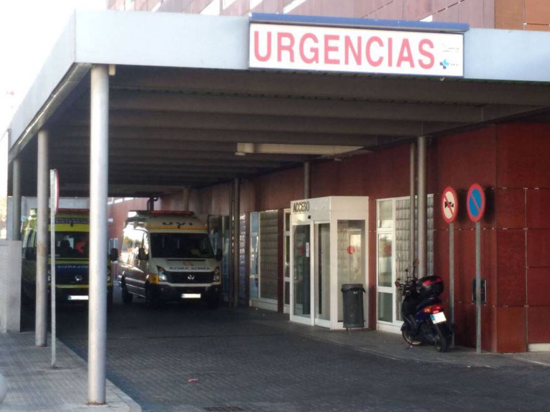 Entrada al servicio de urgencias del Hospital Virgen de la Concha de la capital