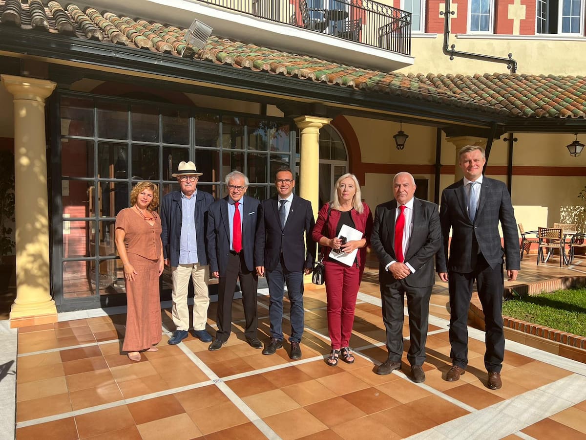 Satisfacción en Andalucía Bay tras la visita de Iveta Radicova