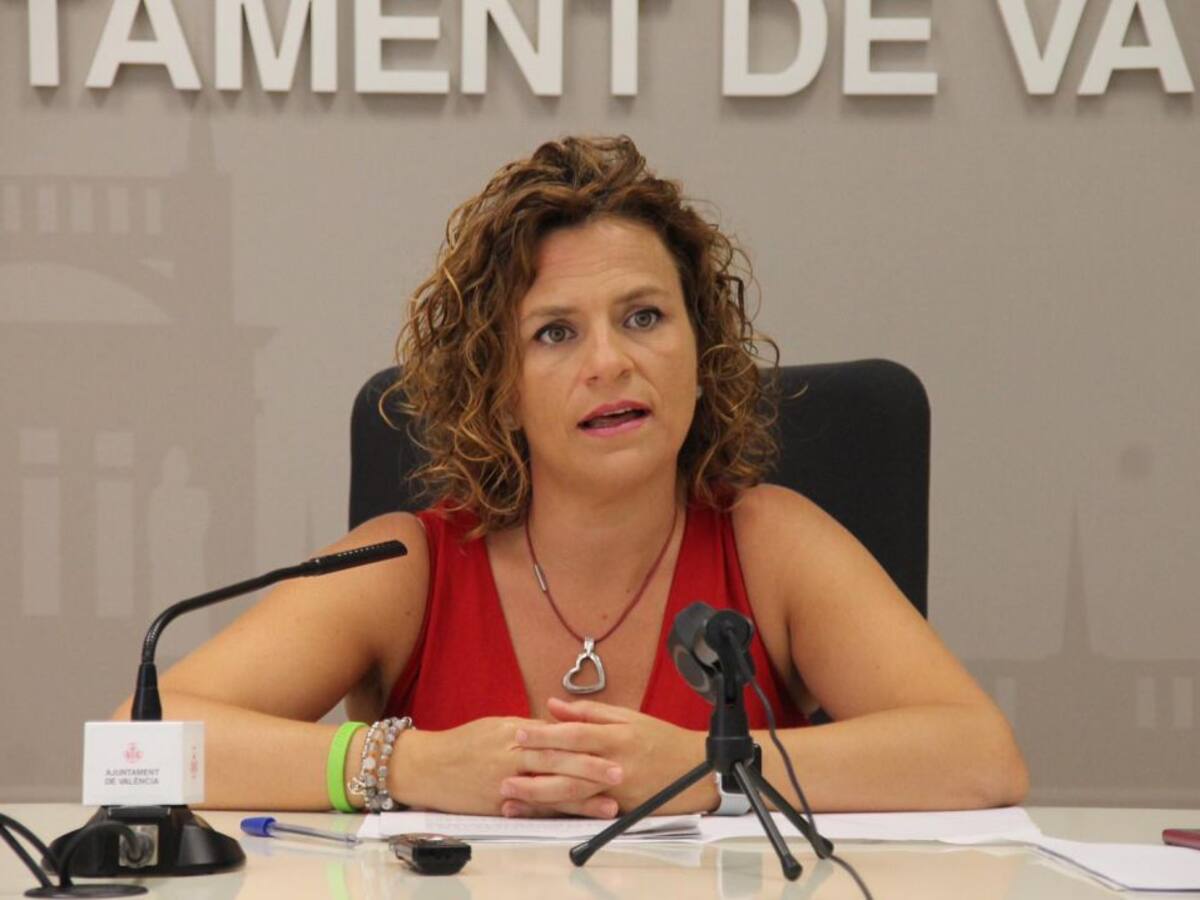 Los centros de día para mayores reabren en València con las máximas medidas de seguridad