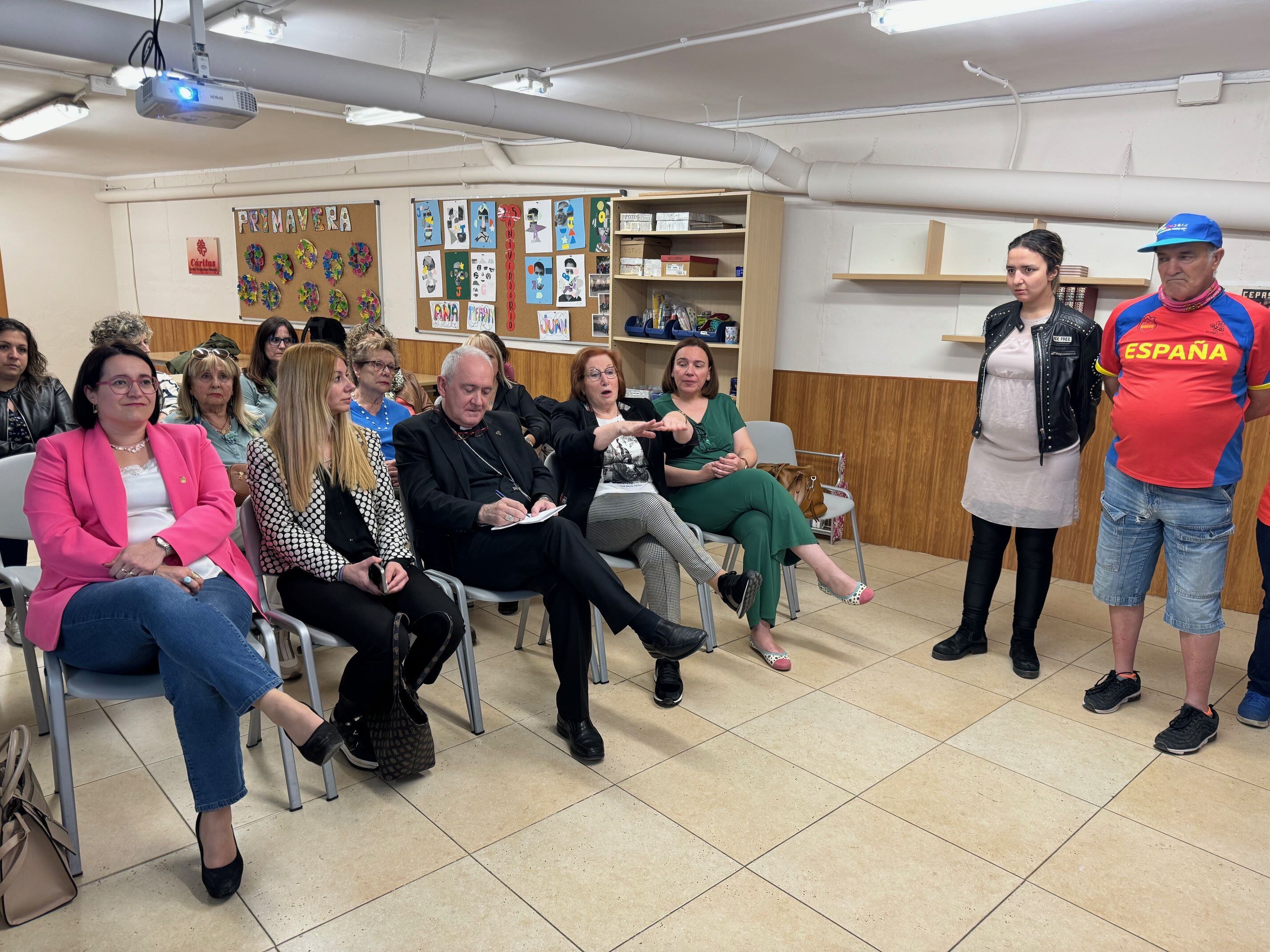 Autoridades que han asistido al acto central del 25 aniversario del Centro Ocupacional Nazaret. Foto: Ayuntamiento de Binéfar