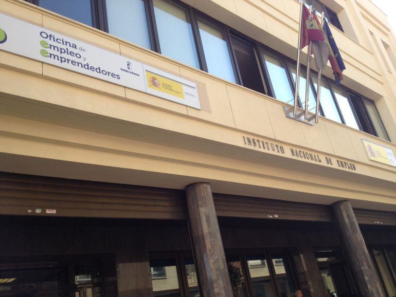 Oficina de empleo en la calle El Cid de Albacete
