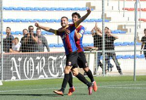 Manu Gavilán ya ve puerta