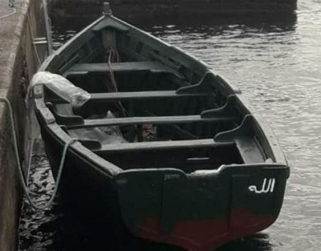 Imagen de archivo de otra patera llegada al Muelle de La Santa.