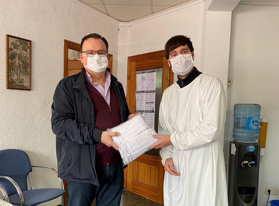 Santos Prieto, presidente de ADECA junto al gerente de 