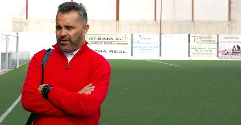 El entrenador del Atlético Mancha Real, Juan Arsenal, en una imagen de archivo.