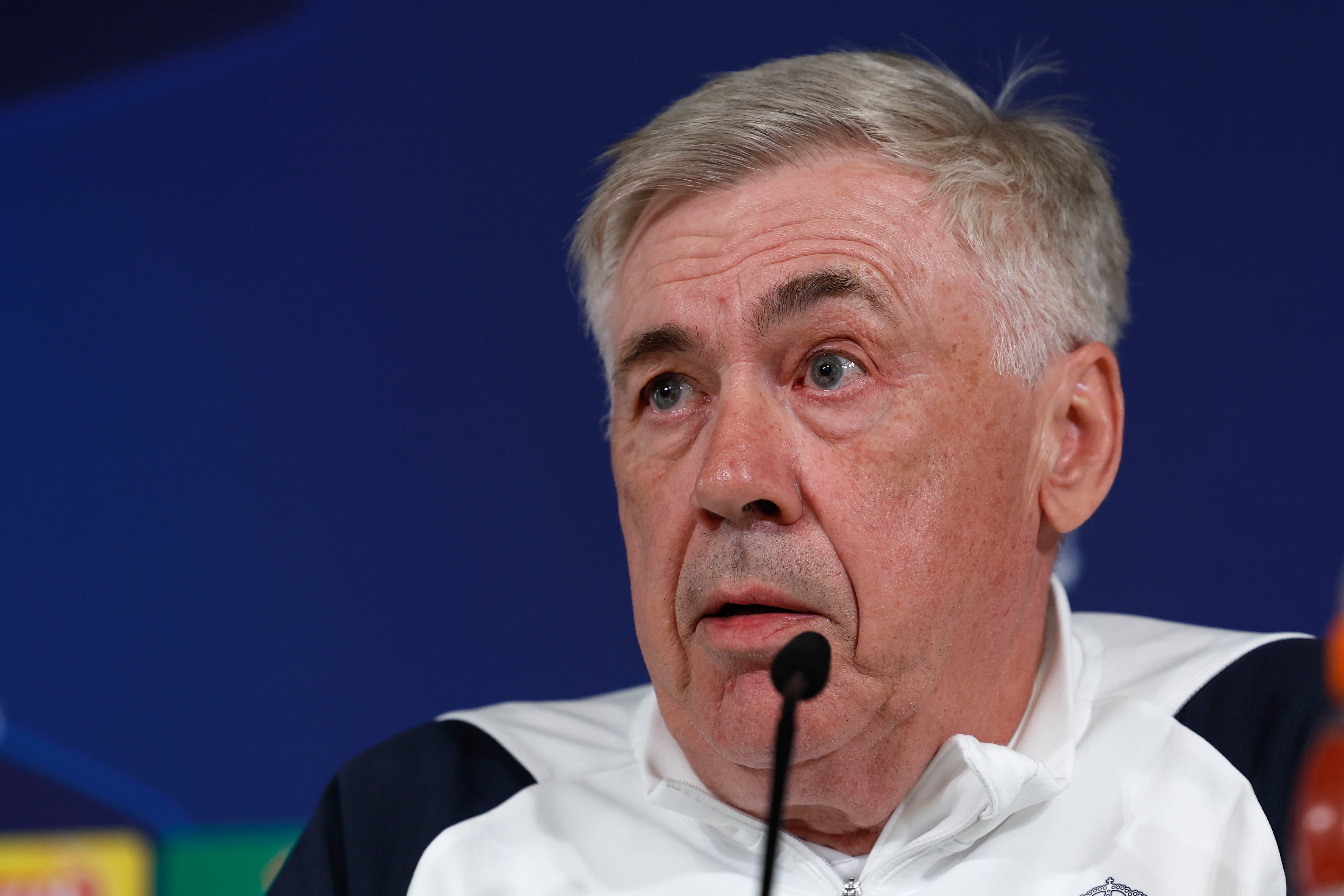 MADRID, 08/04/2024.- El entrenador del Real Madrid, Carlo Ancelotti, durante la rueda de prensa ofrecida tras el entrenamiento llevado a cabo este lunes en la Ciudad Deportiva de Valdebebas. EFE/Chema Moya
