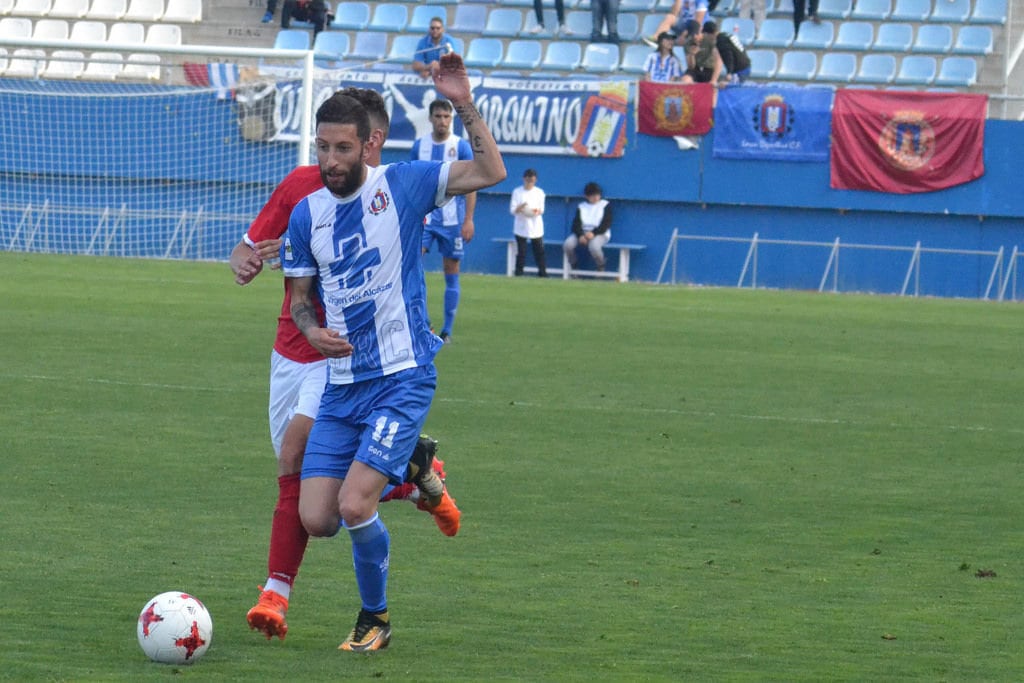 Sergio Rodríguez en un partido con el Lorca.