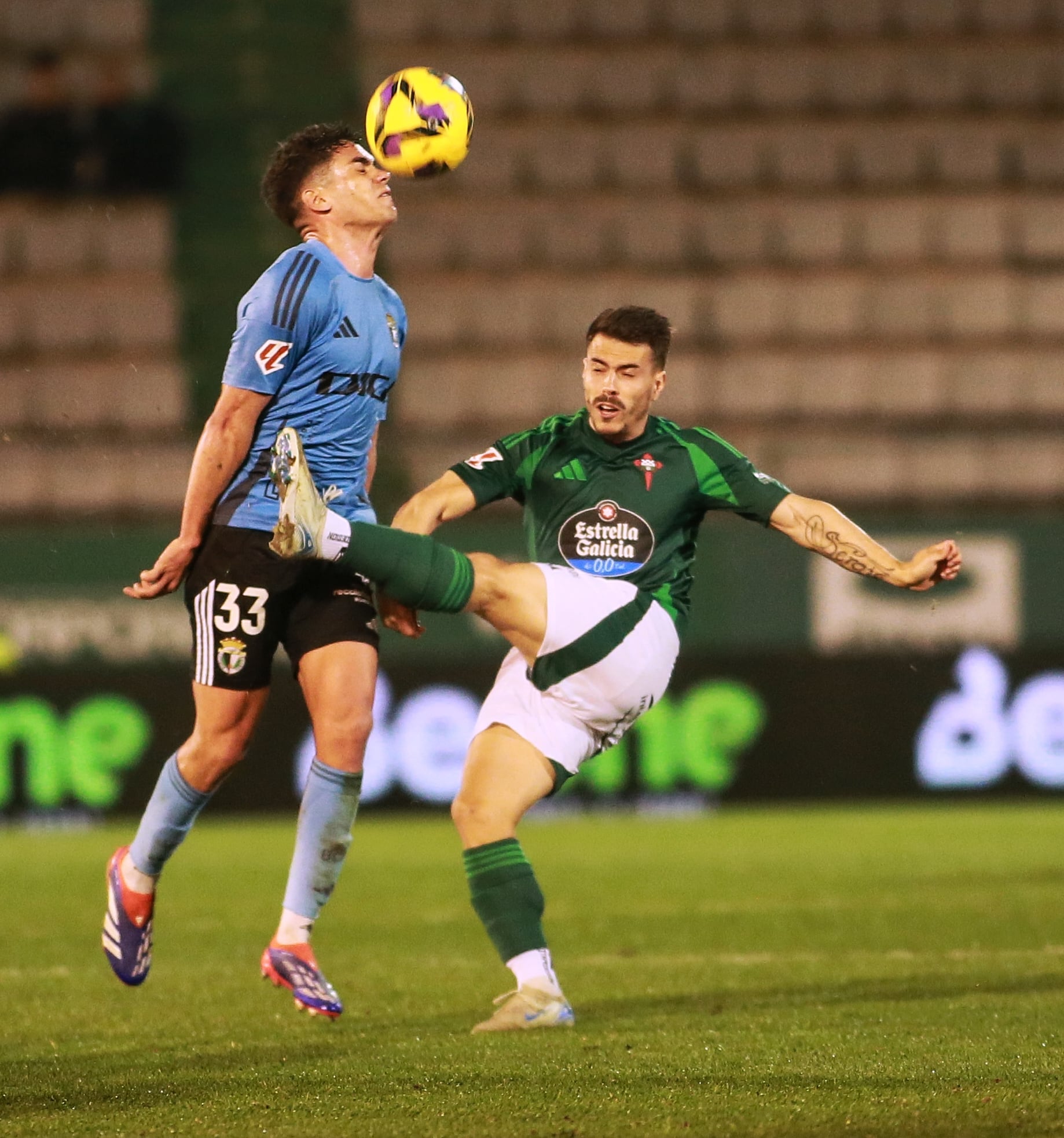 Chiki, durante una acción del Racing-Burgos en A Malata (foto: Mariño / Cadena SER)