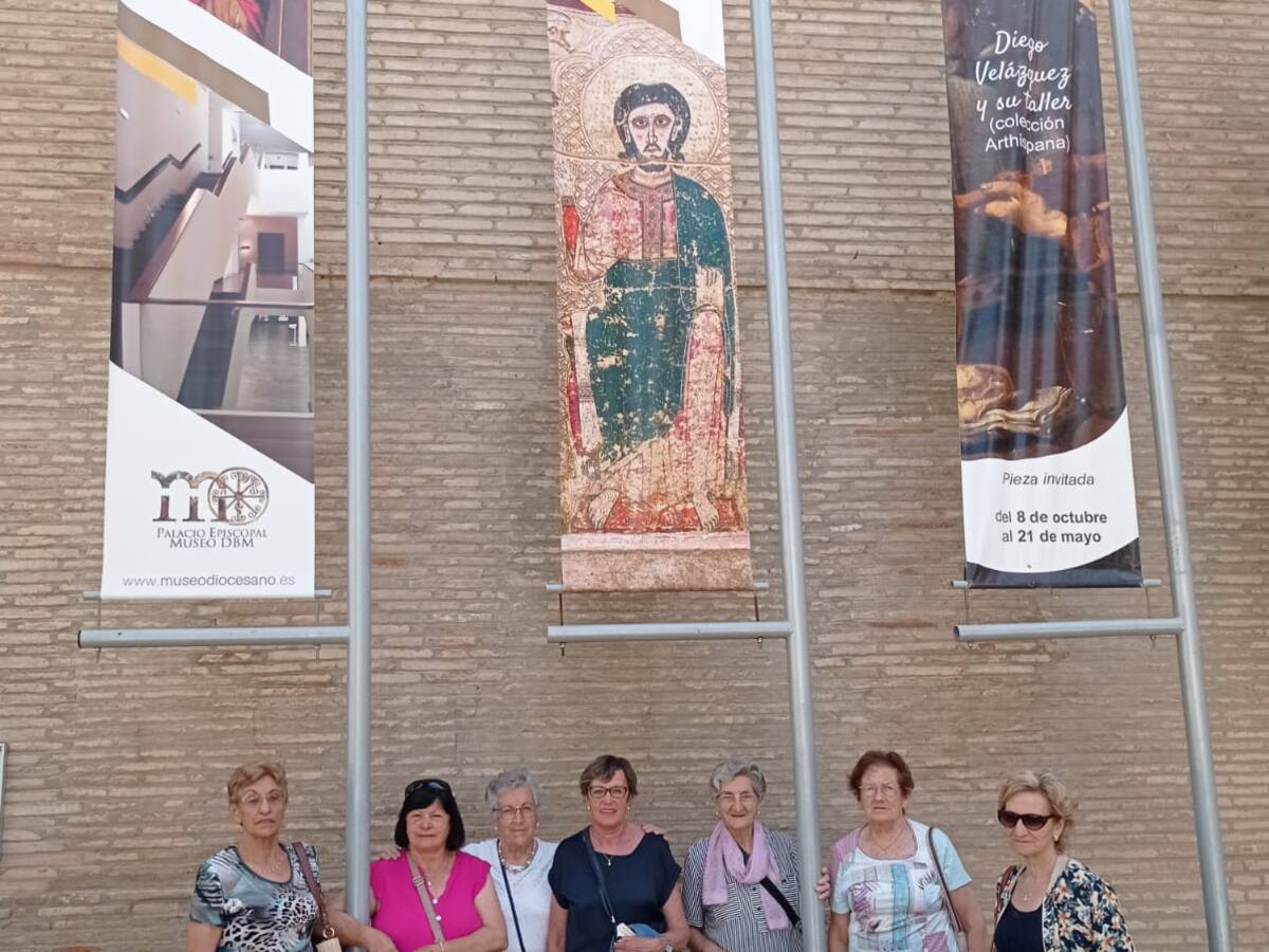 Viaje cultural a Barbastro y Fonz para cerrar el curso de la escuela de adultos de Ribagorza