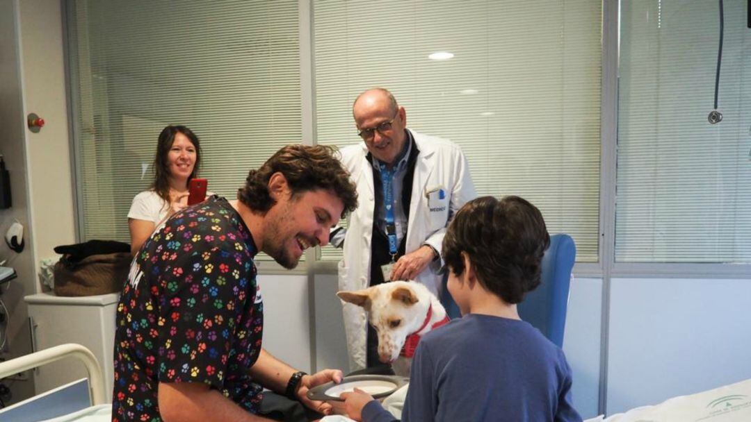 El Hospital ha puesto en marcha una unidad canina. 