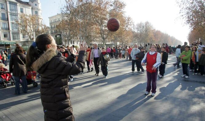 Activida lúdico-deportiva organizada en diciembre de 2007 en protesta por la situación del deporte escolar