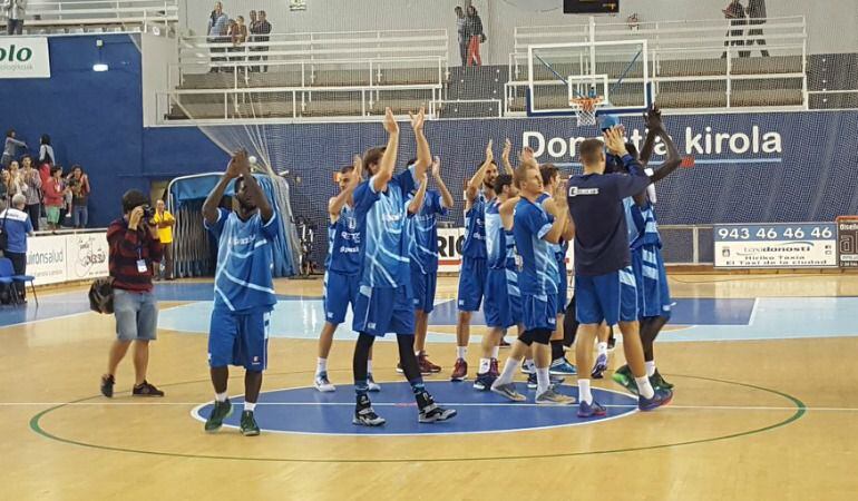 El GBC celebró con su público el triunfo ante el Sáenz Horeca Araberri.