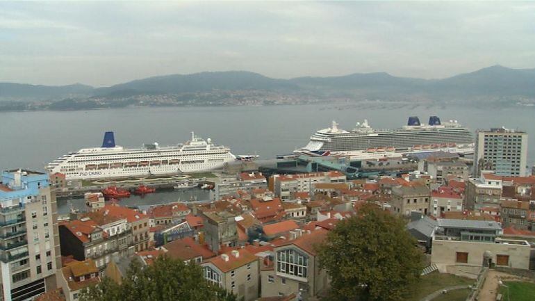 Doble escala de crueros en Vigo