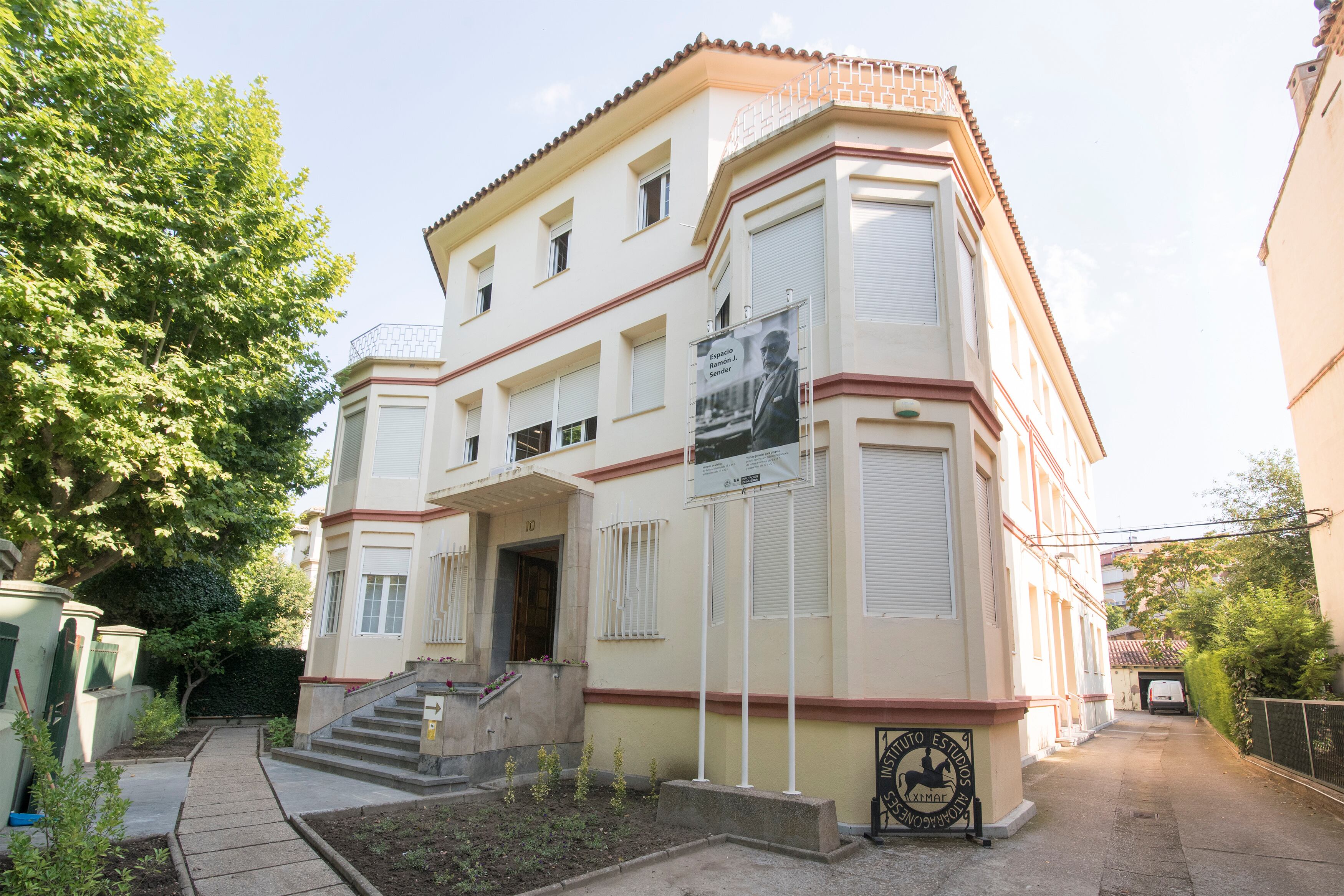 Edificio del Instituto de Estudios Altoaragoneses