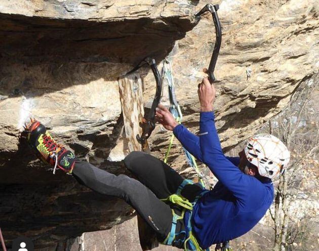 Javi Palomares en una escalada