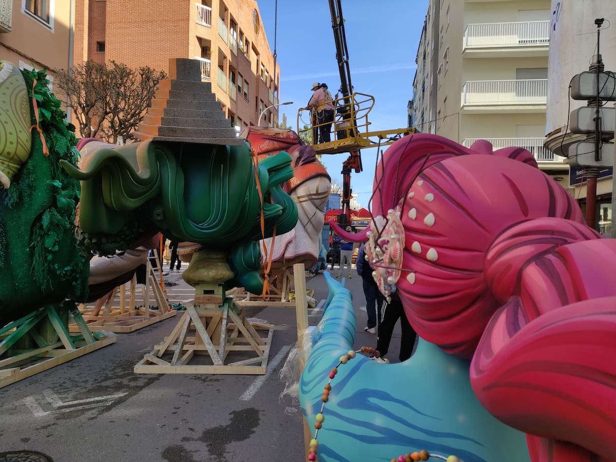 Comienza la plantà de dos grandes rivales en esta edición fallera: Màrtirs y Vilanova