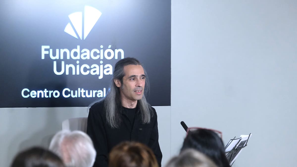 El poeta y dramaturgo Álvaro Tato protagoniza una nueva cita del ciclo de diálogos ‘Cultura 360º’ en Cádiz