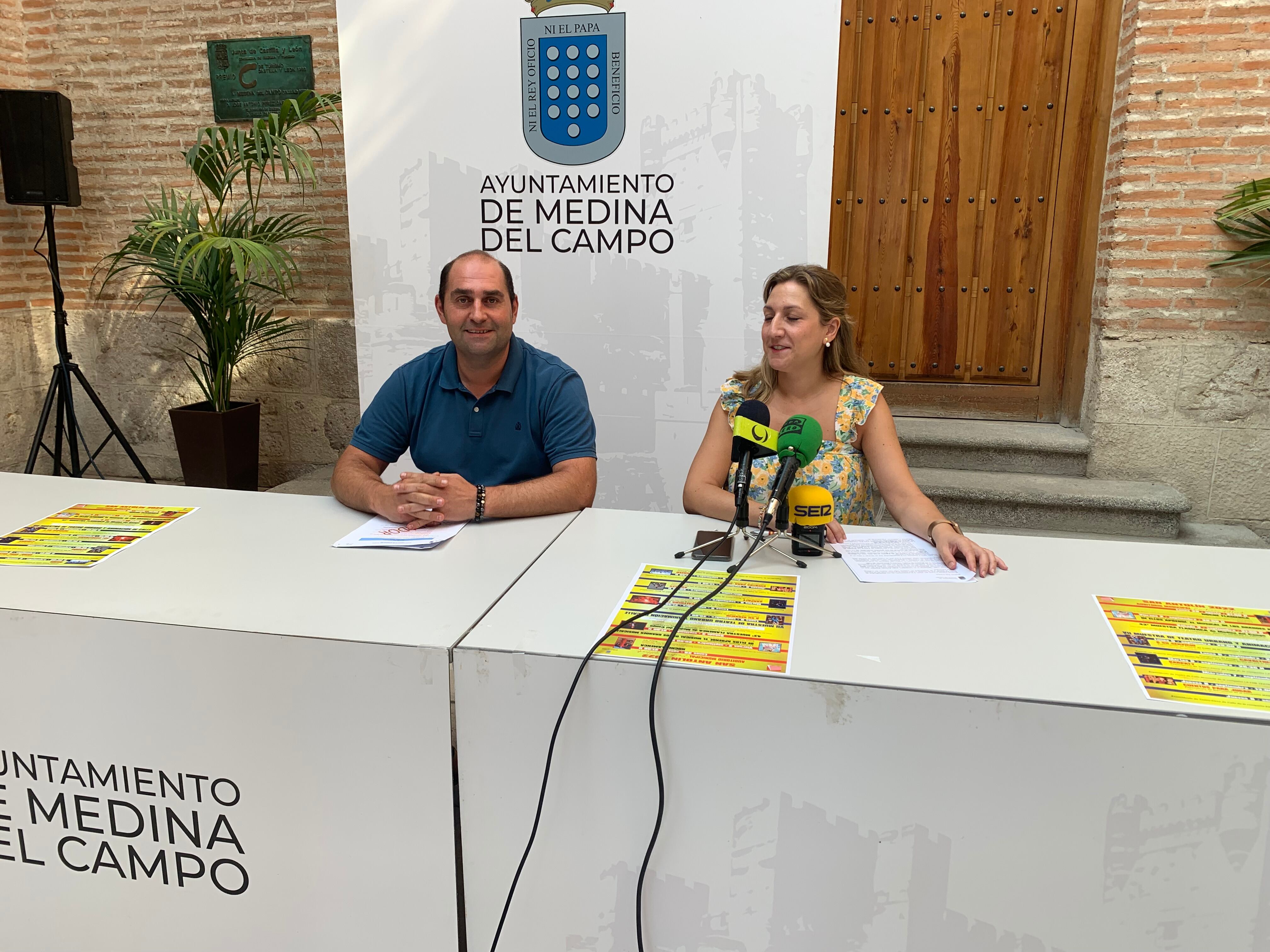 Juan Antonio Pisador y Cristina Aranda presentan programación de artes escénicas