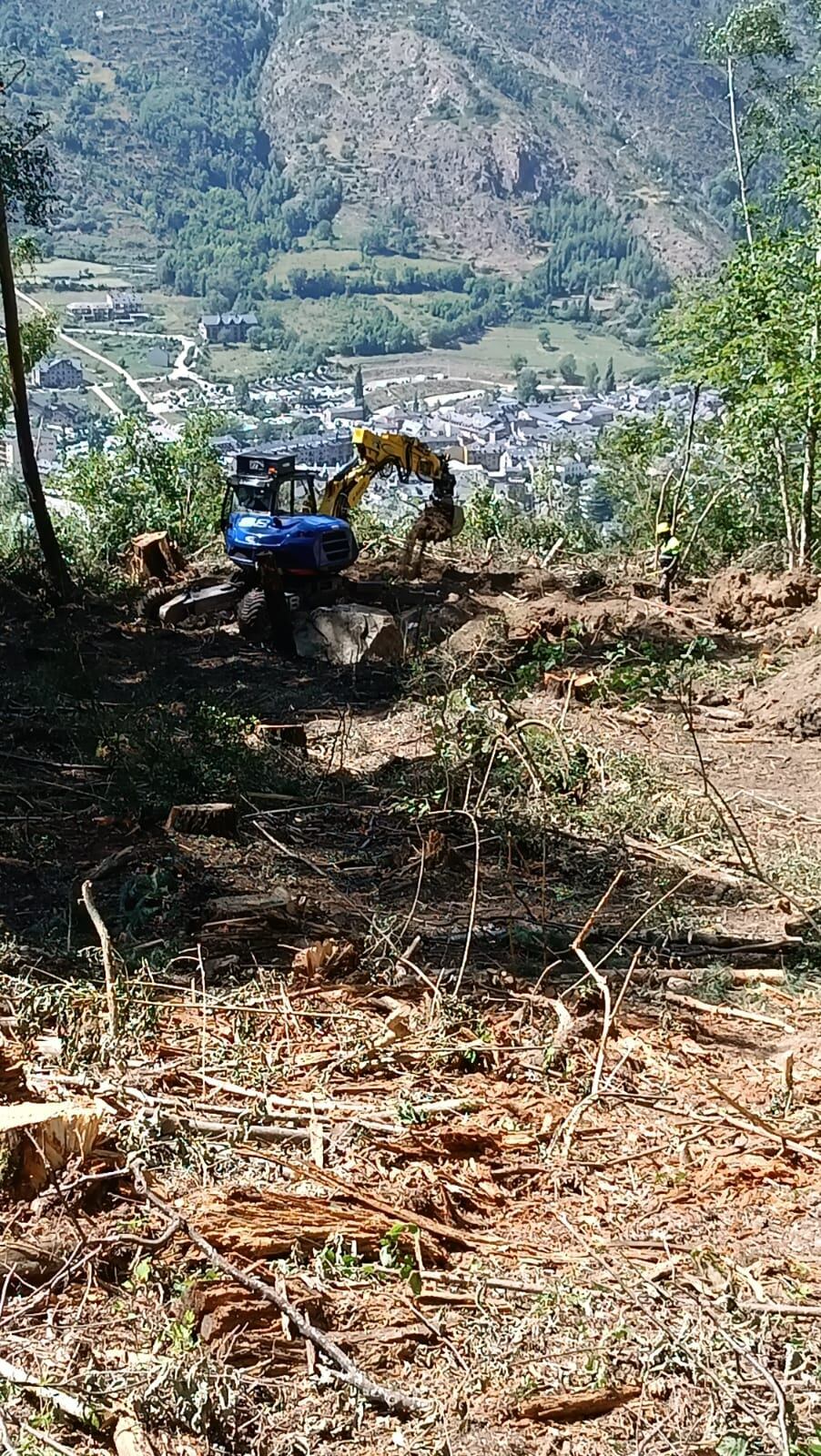 Obras telecabina Benasque Cerler.