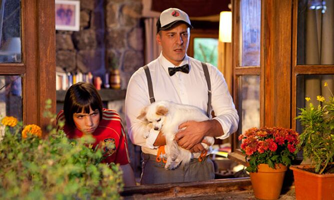 Fotograma de La gran familia española