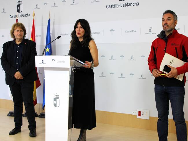 Blanca Fernández, delegada de la Junta durante el balance de la campaña contra incendios