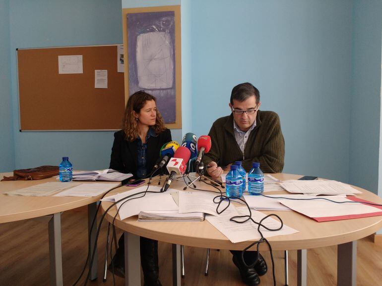 Alberto Santamaría con Marta Cáceres