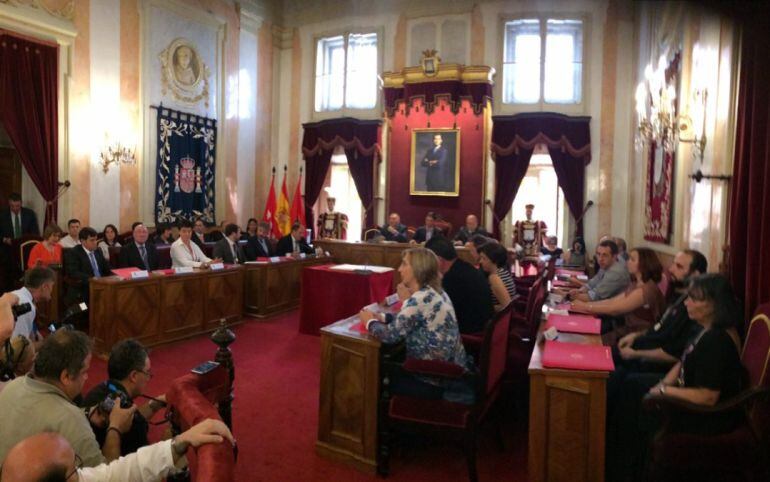 Sesión del pleno municipal del Ayuntamiento de Alcalá de Henares
