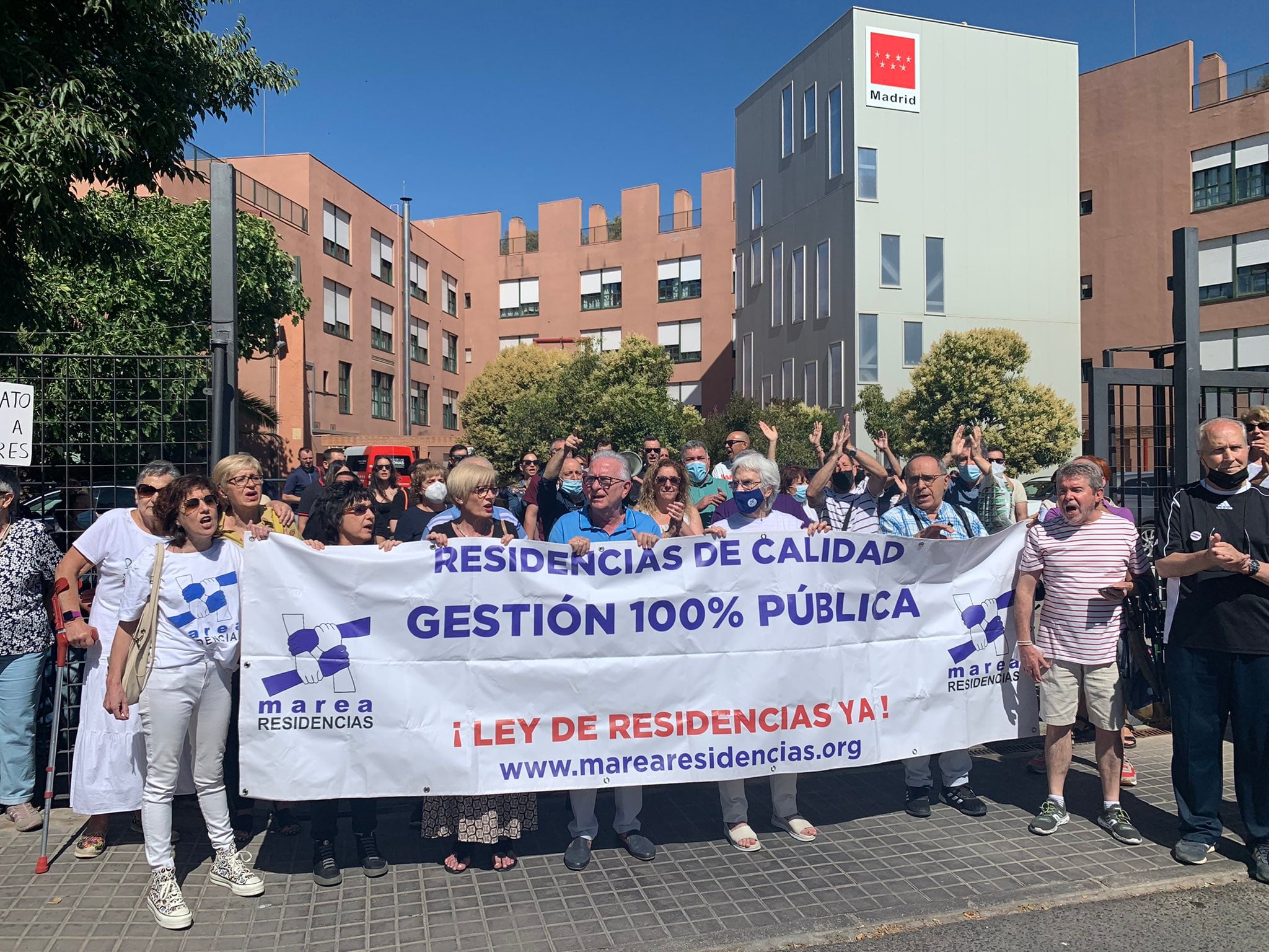 Los manifestantes han reclamado que las residencias de ancianos públicas tengan una gestión directa por parte de la Comunidad de Madrid