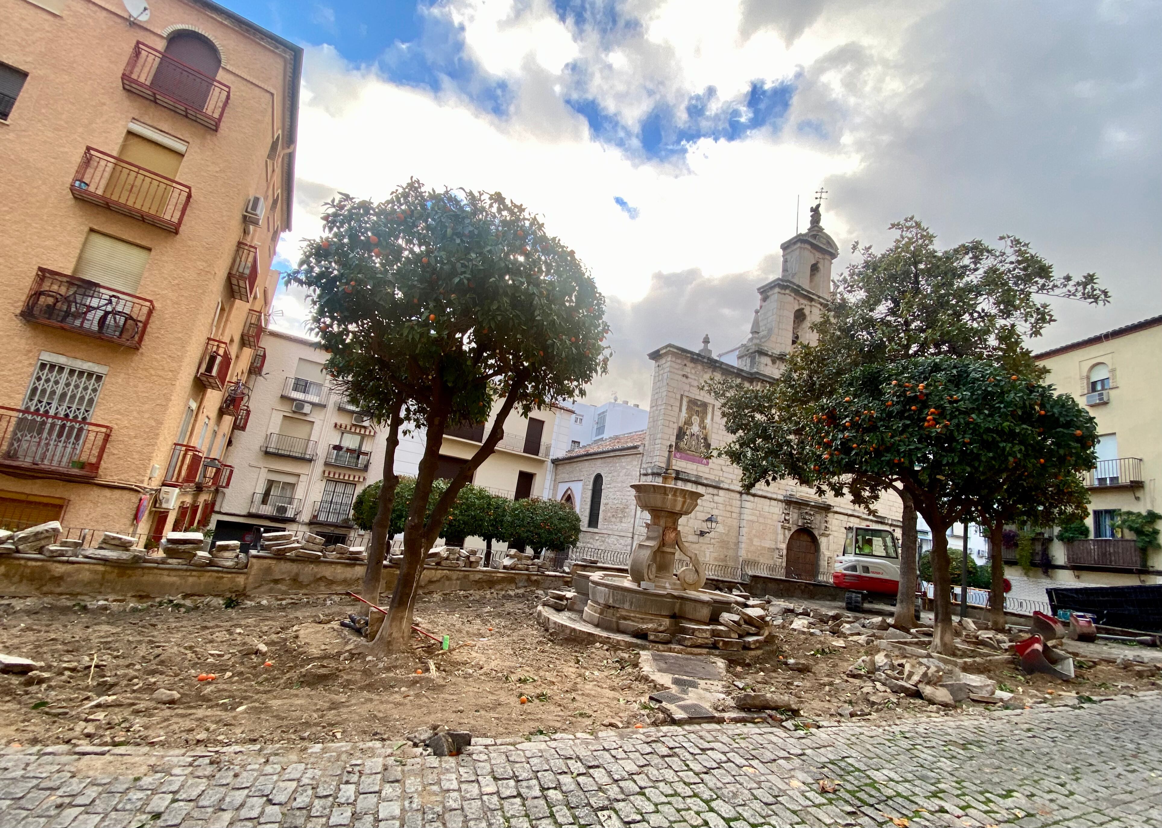 Estado actual de las obras de la plaza de San Bartolomé.