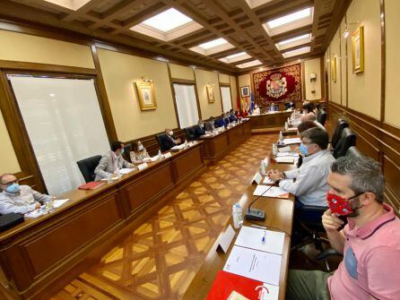 La reunión se ha celebrado en el Salón de Plenos