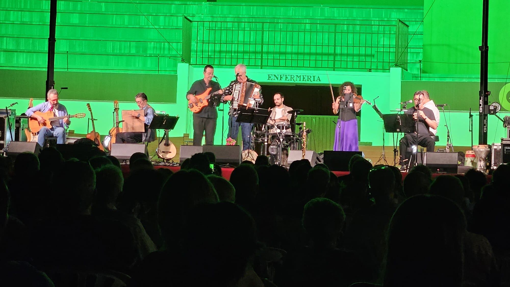 Otro momento de la actuación de Algibe, la noche del viernes