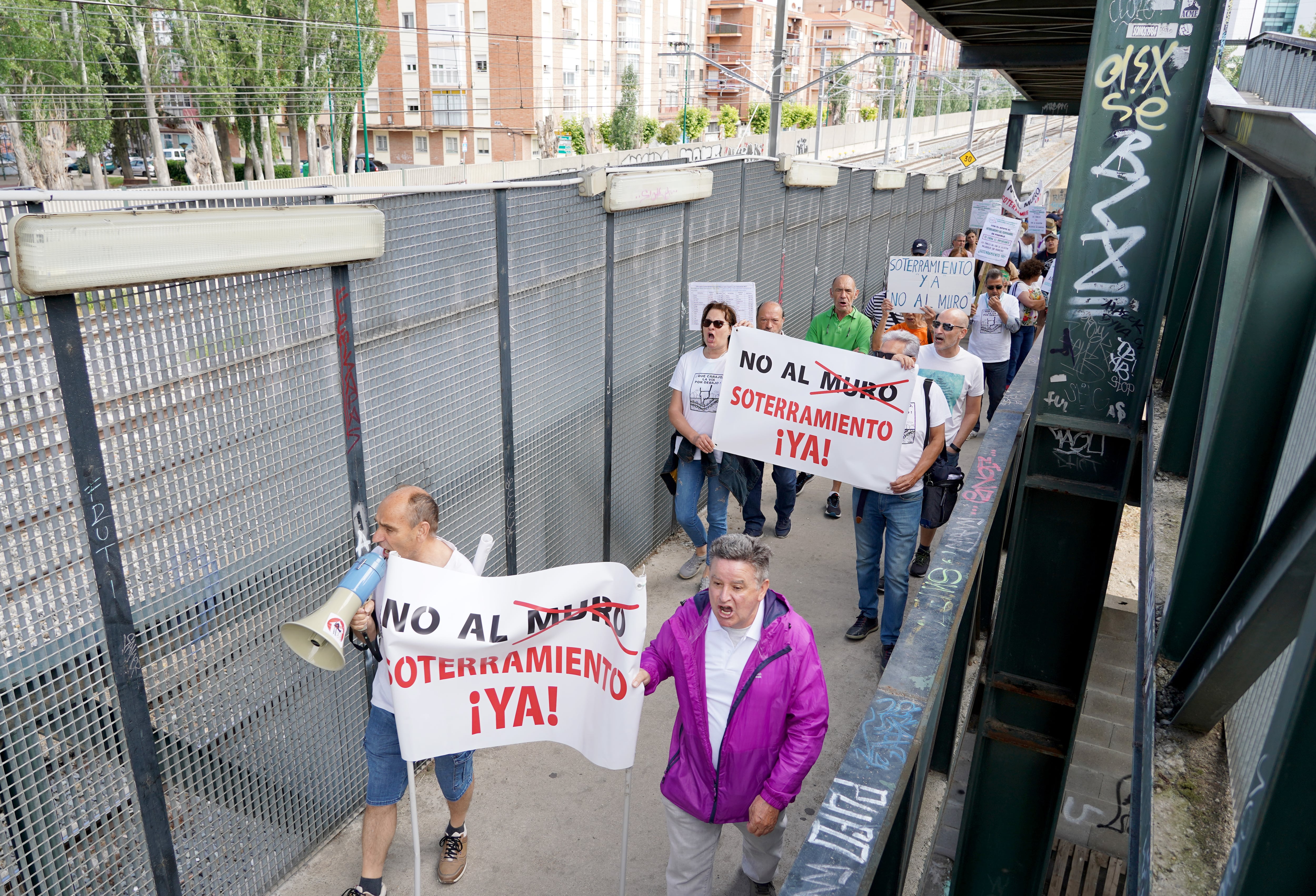 'Marcha contra el muro' de la Plataforma Soterramiento Ferrocarril de Valladolid