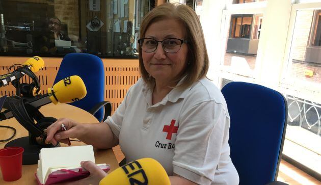 María del Carmen Navarro, coordinadora del ERIE de Cruz Roja, premio Calle Radio Murcia