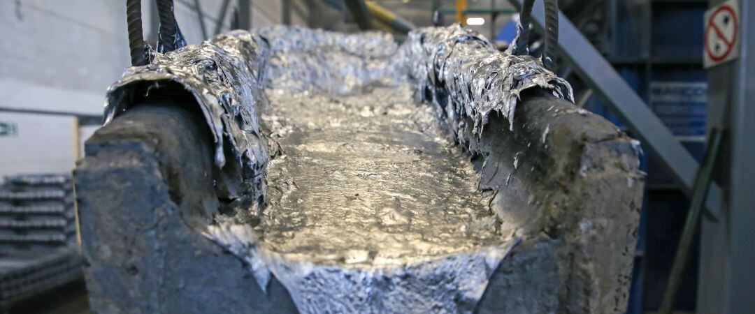 Una parte de un horno de fundición de aluminio en Rusia.