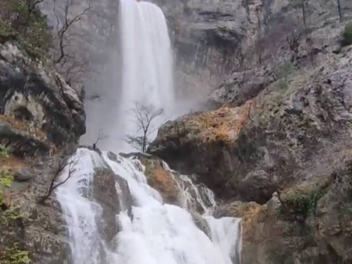 Primer reventón de 'Los Chorros' del río Mundo: la espectacular cascada que han dejado las lluvias en Albacete