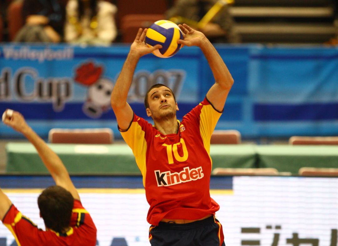 El exjugador internacional de voleibol ha fallecido en Italia de un infarto.