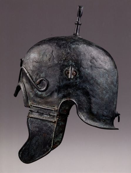 Casco celtíbero recuperado procedente del yacimiento de Arátikos, en Aranda de Moncayo (Zaragoza)