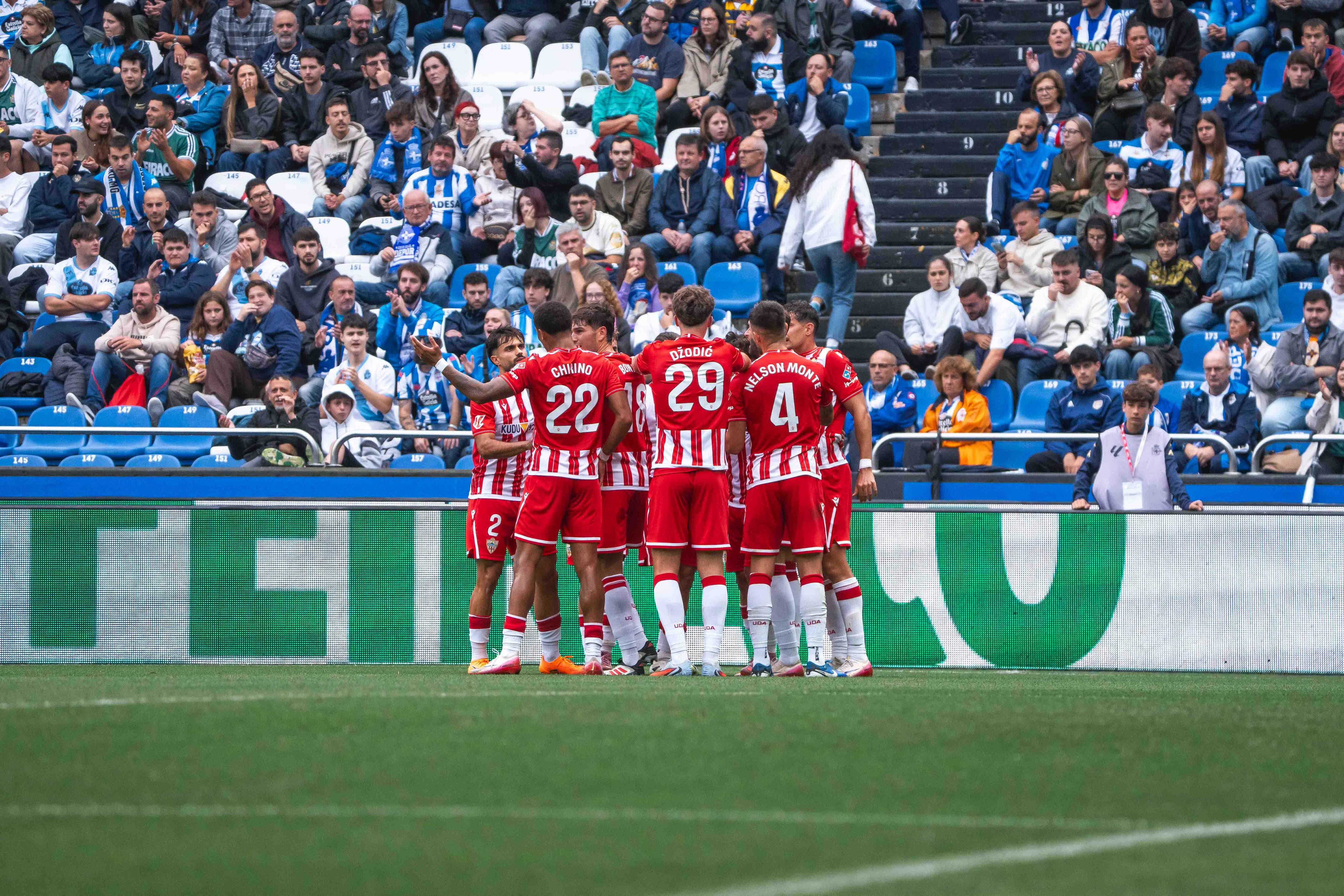 El Almería-Depor se jugará en sábado a las 9 de la noche.