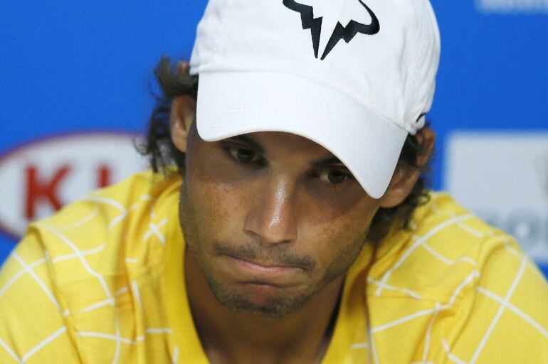 MEL089 MELBOURNE -AUSTRALIA- 19-01-2016.- El tenista español Rafael Nadal da una rueda de prensa tras perder ante su compatriota Fernando Verdasco en su partido de primera ronda del Abierto de Australia de tenis en Melbourne, hoy, 19 de enero de 2016. EFE