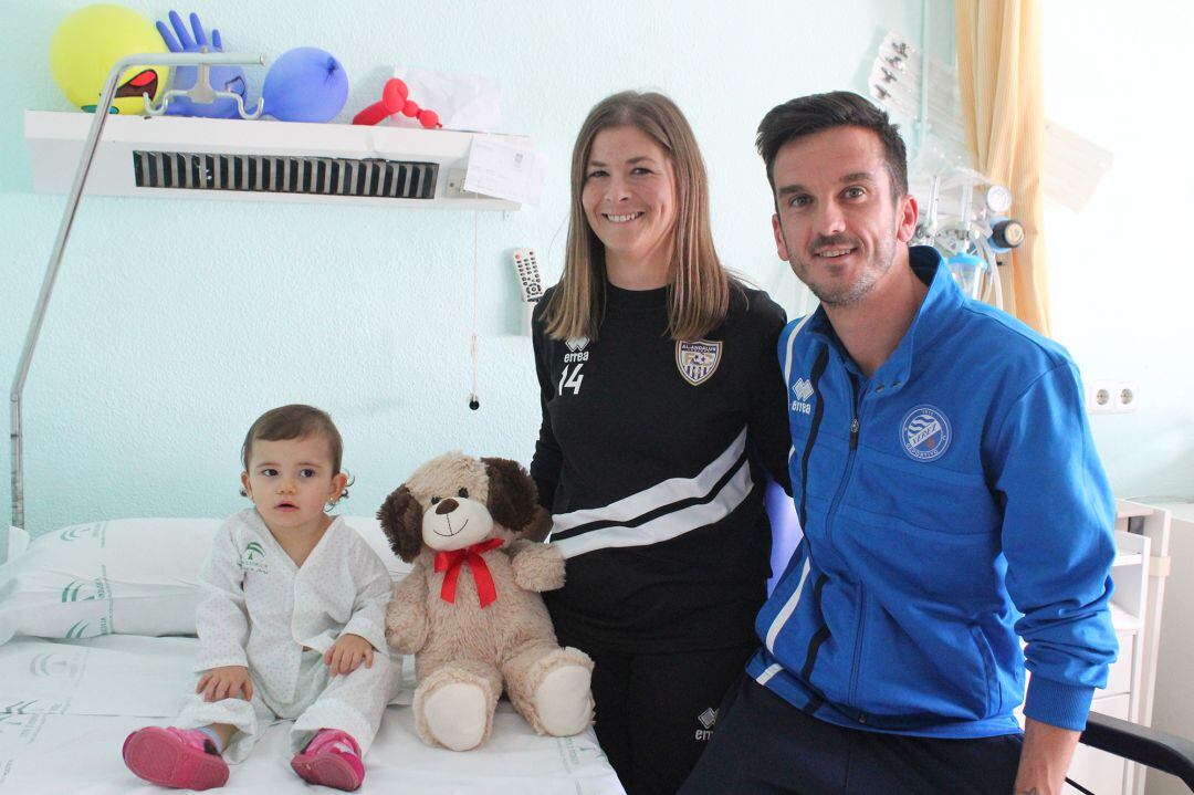 Antonio Bello durante la visita al Hospital