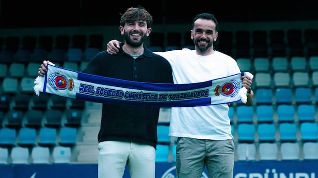 Juan Arriola y Mario Gutiérrez Tagle, en El Malecón.