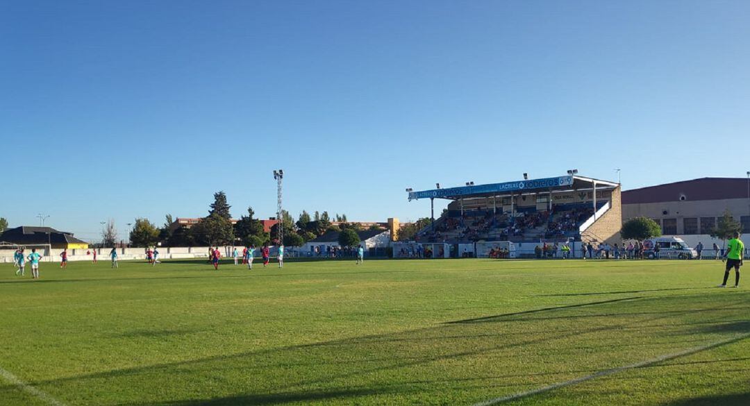 Momento del partido en el Luciano Rubio