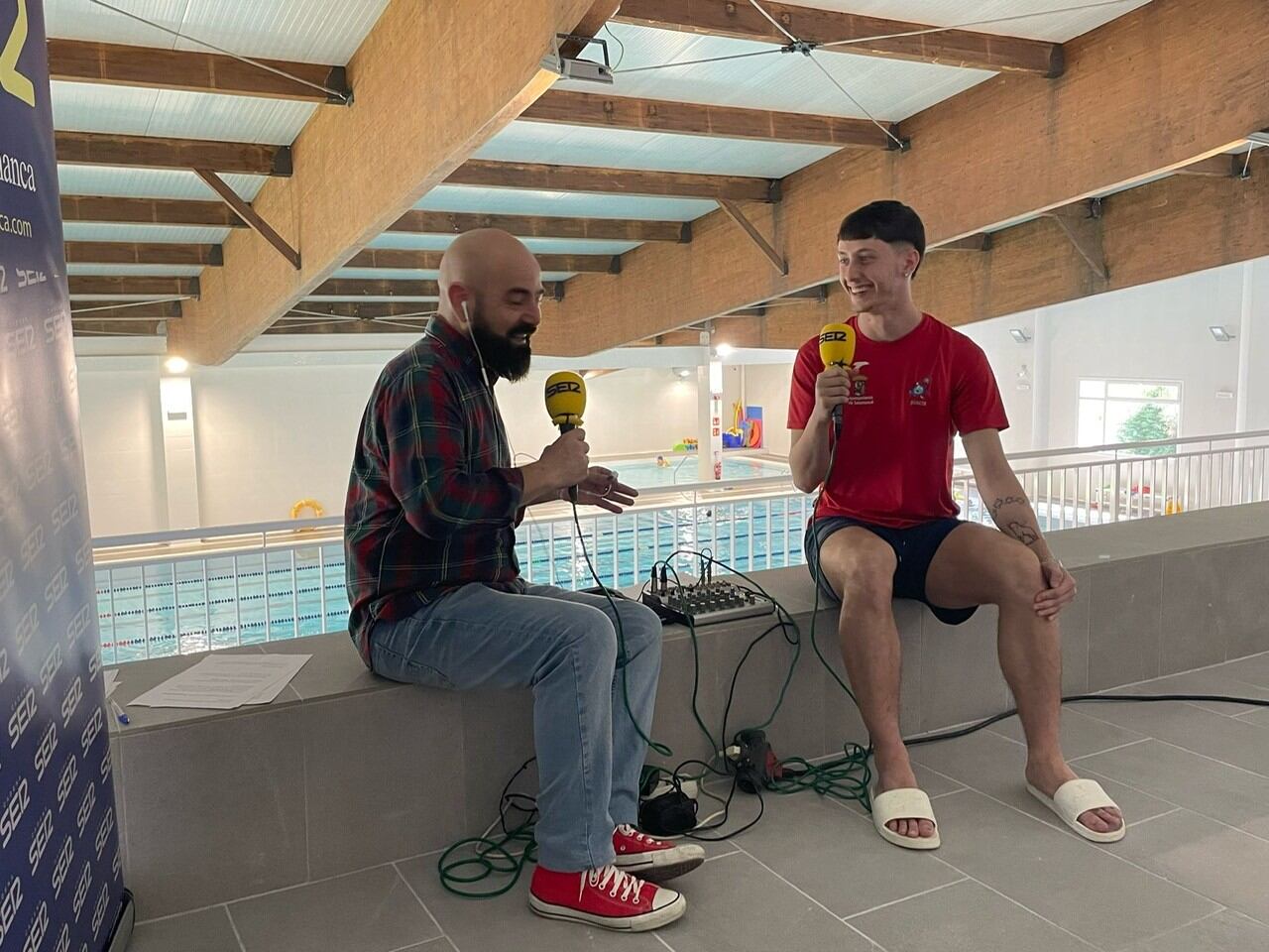 David Hernández, monitor de natación de la piscina de La Alamedilla
