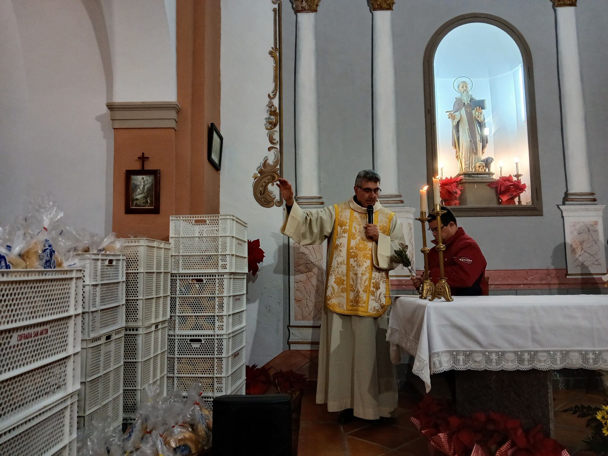 Interior de la iglesia