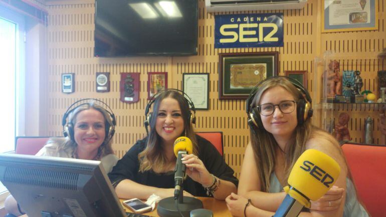 El equipo de Love Bodas y Eventos en Radio Cádiz